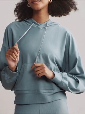 NWT Rhône Ripple Hoodie Blue Athleisure Top Medium New